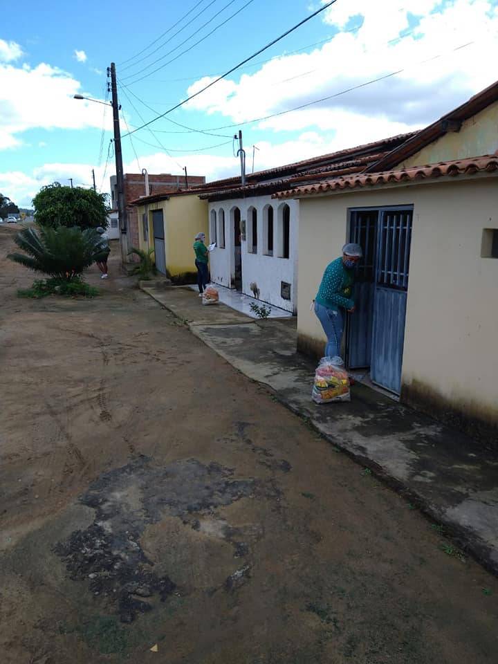 Distribuição de Cestas Básicas no Entroncamento