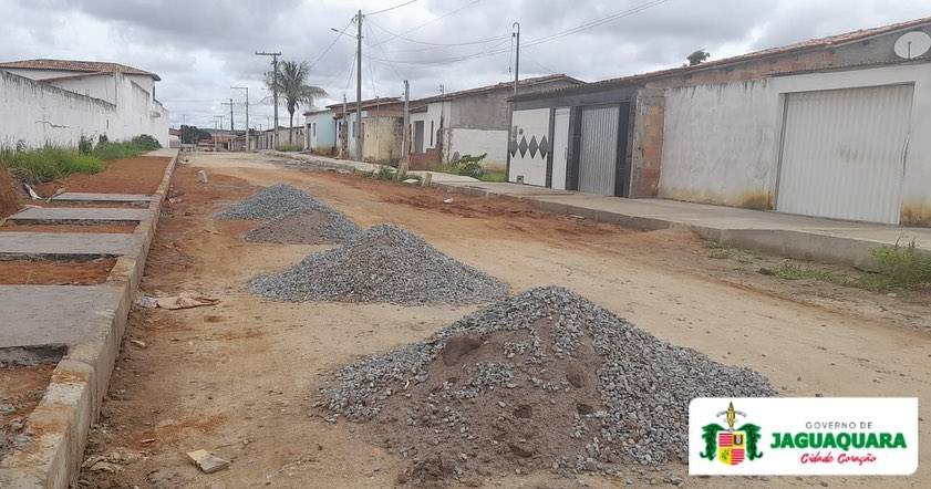  Pavimentação nas Ruas do Distrito.